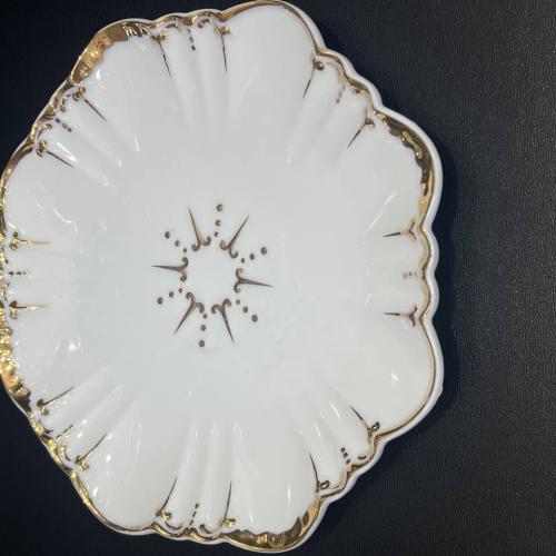 Lily porcelain 62 talik idishlar to'plami BBB-703