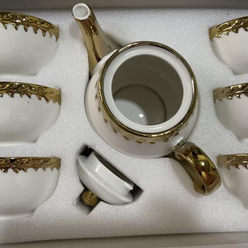RH porcelain Choynak va piyolalar to'plami
