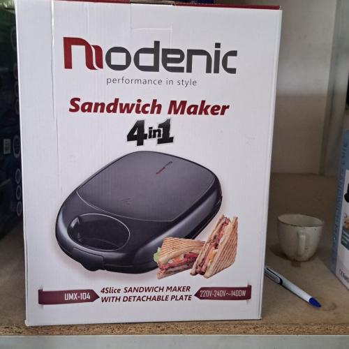 Modenic toster UMX-104