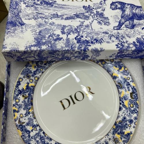 Dior tarelka
